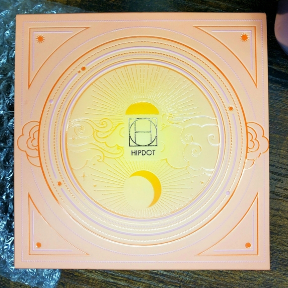 5/75$ HIPDOT - Sun Goddess Face Palette - Picture 3 of 16